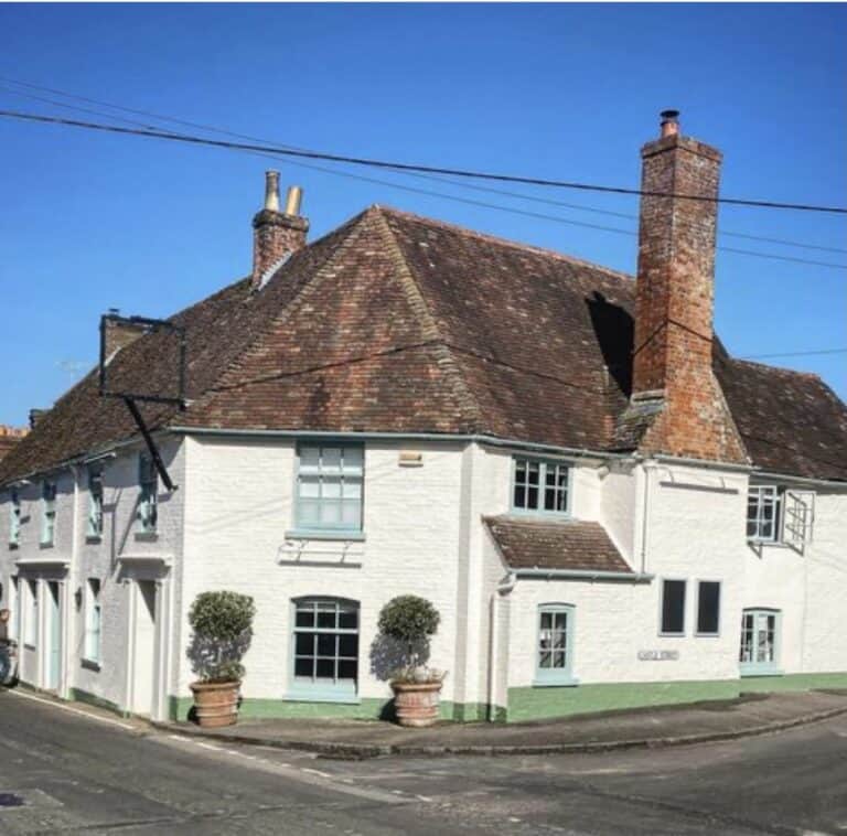 Meet Your Local: The Fleur de Lys in Cranborne