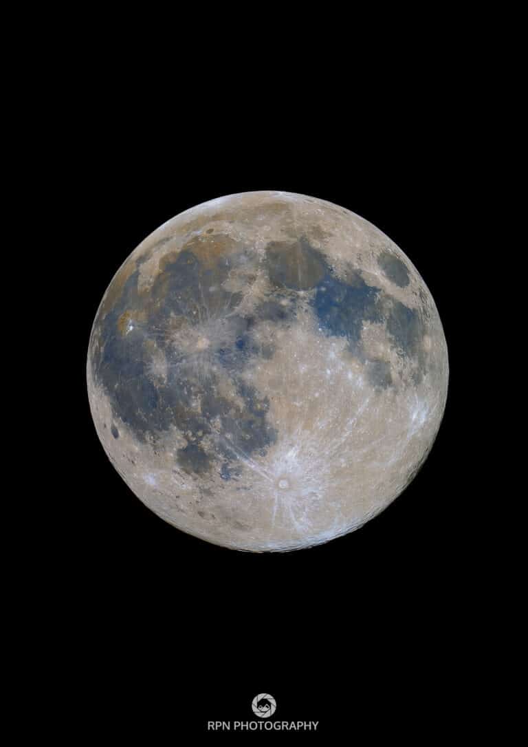 Finding the colour in the stars, and even on a spectacular Wolf Moon