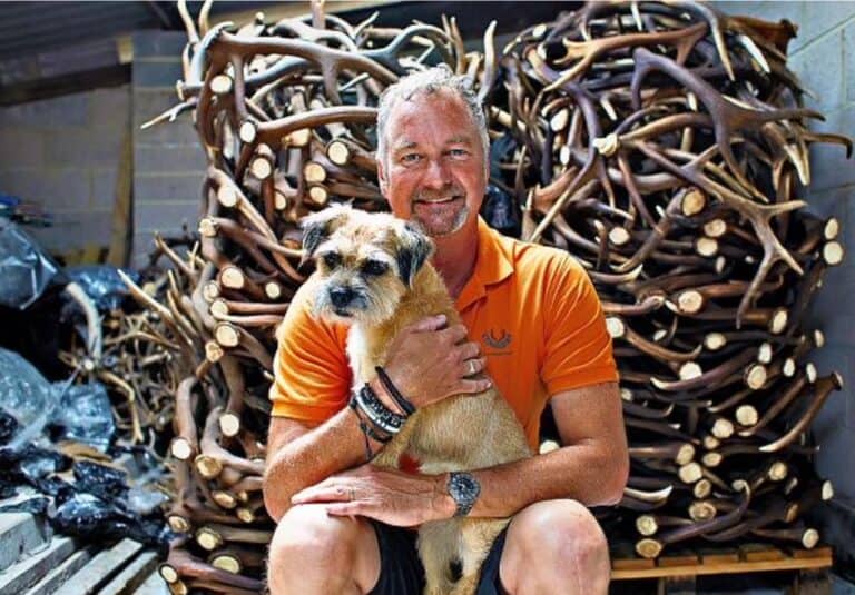Staglers – a ‘bone-a fido’ business…