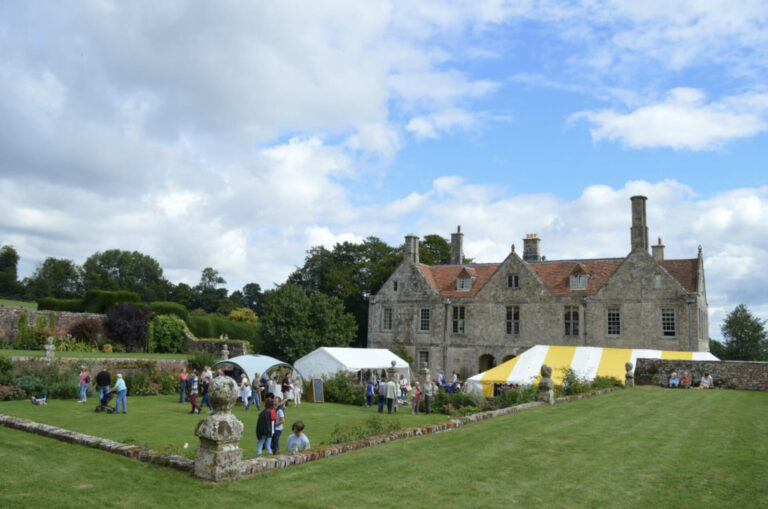 Idyllic Hatch House to Host Annual Open Garden