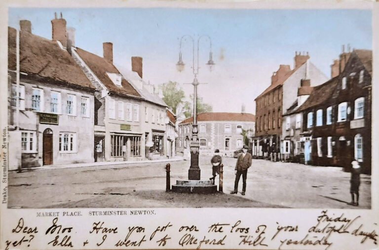 Holidays in Sturminster Newton | POSTCARDS FROM A DORSET COLLECTION