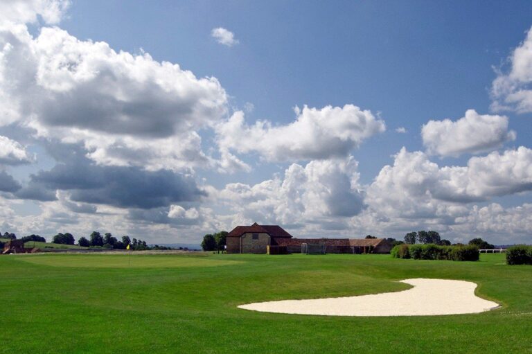 Wincanton Golf Club faces closure in six months