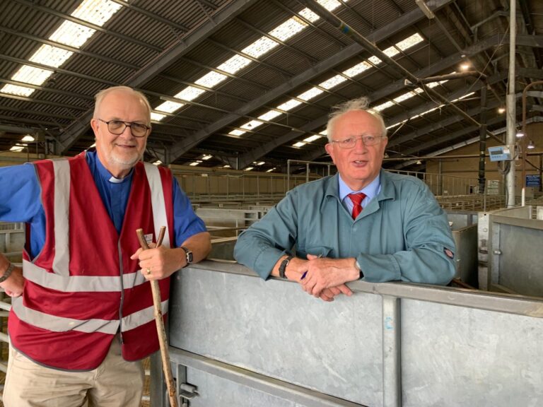 Drop-in healthcare for farmers at market