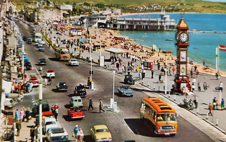 A 60s trip to the seaside | POSTCARDS FROM A DORSET COLLECTION