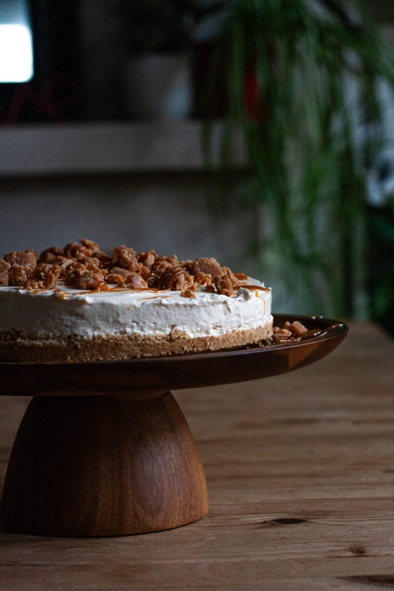 No bake simple fudge cheesecake