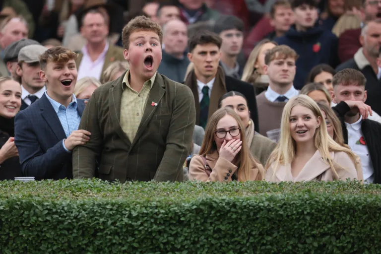 Wincanton Racecourse welcomes the new season in style