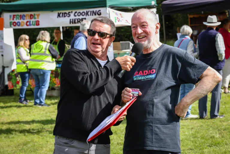 Council apologises for ‘premature’ notice to quit after public outcry over Wimborne’s radio station